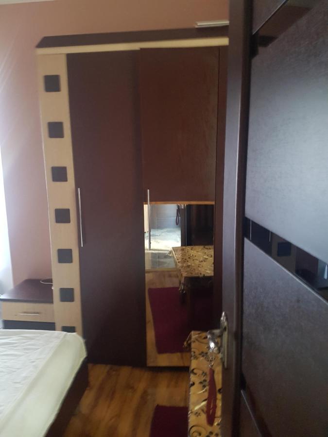 Guest House 2 Floor Батумі Екстер'єр фото