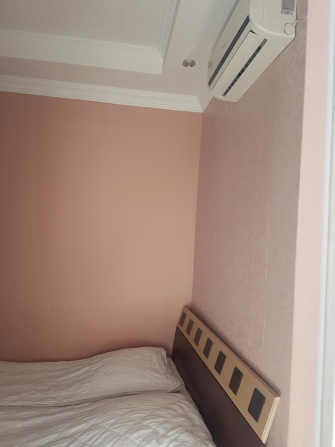 Guest House 2 Floor Батумі Екстер'єр фото