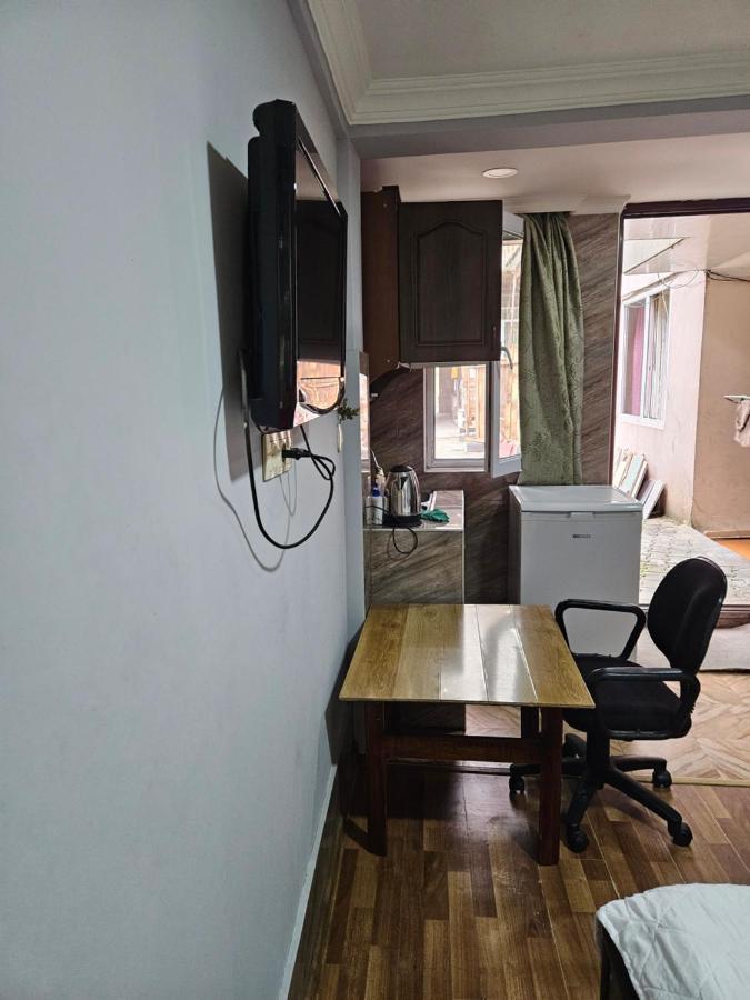 Guest House 2 Floor Батумі Екстер'єр фото