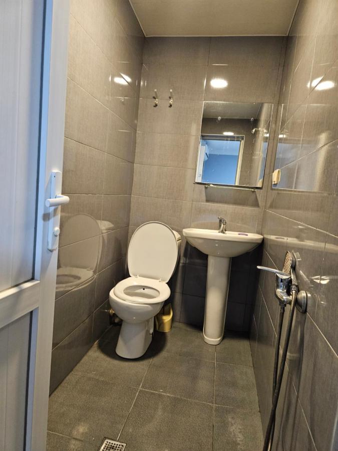 Guest House 2 Floor Батумі Екстер'єр фото