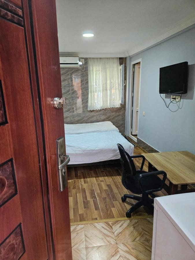 Guest House 2 Floor Батумі Екстер'єр фото