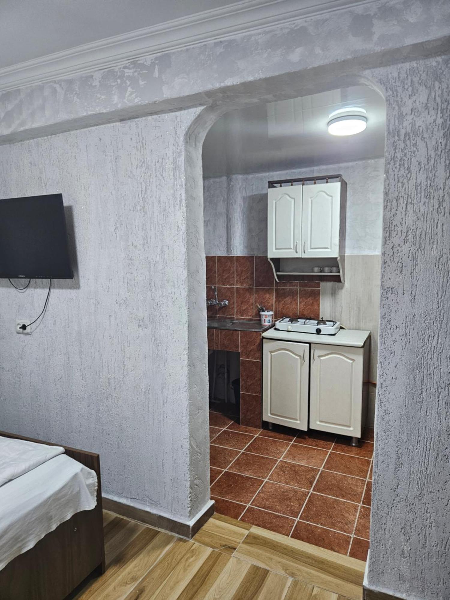 Guest House 2 Floor Батумі Екстер'єр фото