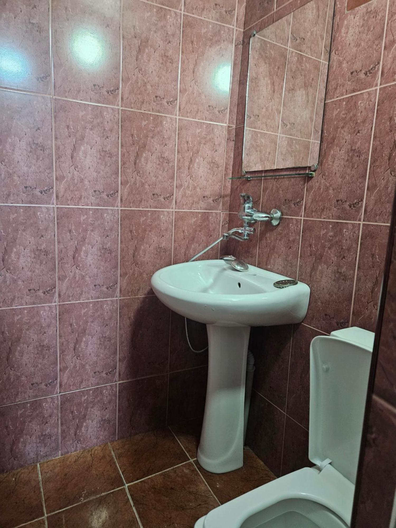 Guest House 2 Floor Батумі Екстер'єр фото