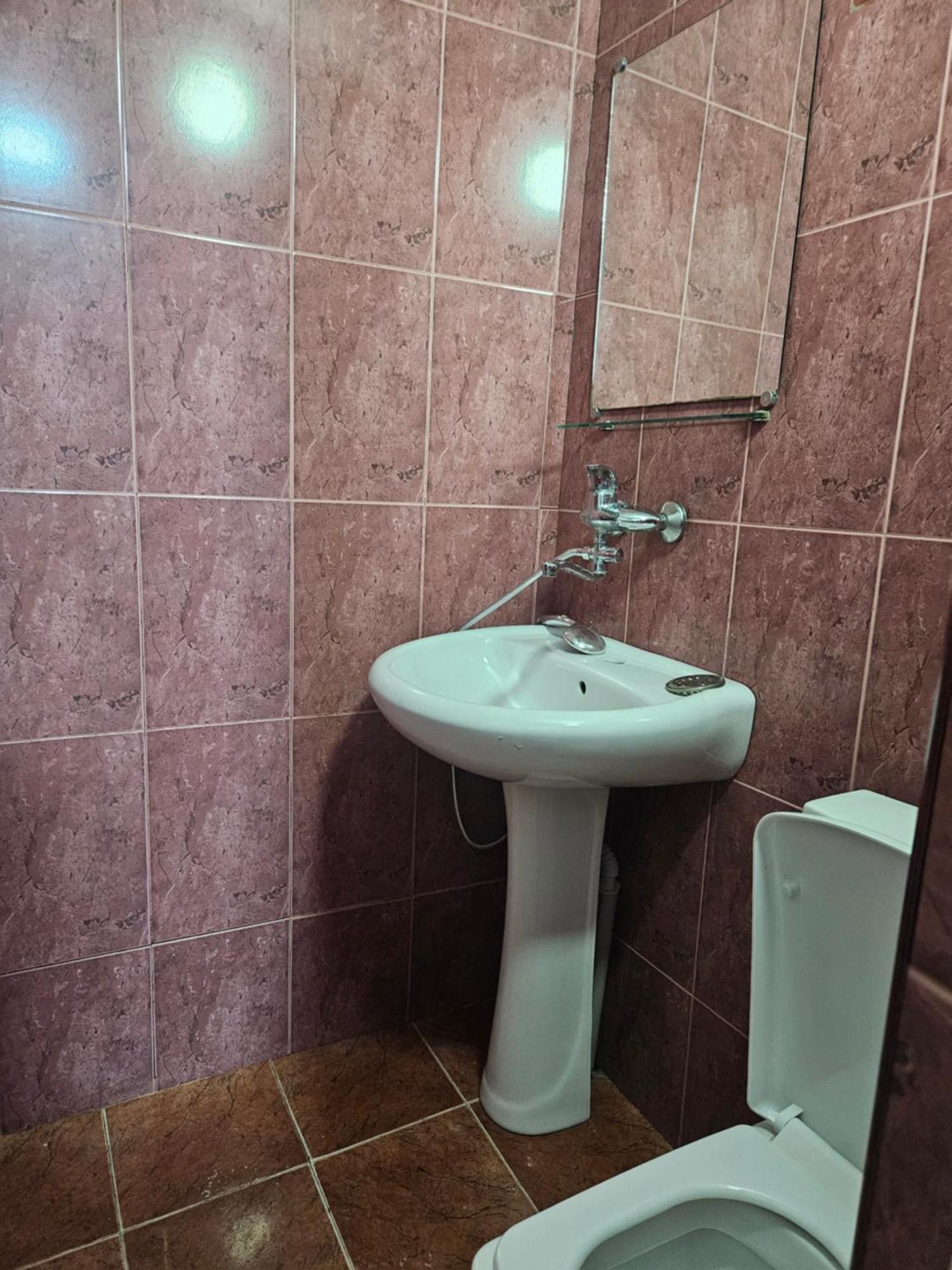 Guest House 2 Floor Батумі Екстер'єр фото