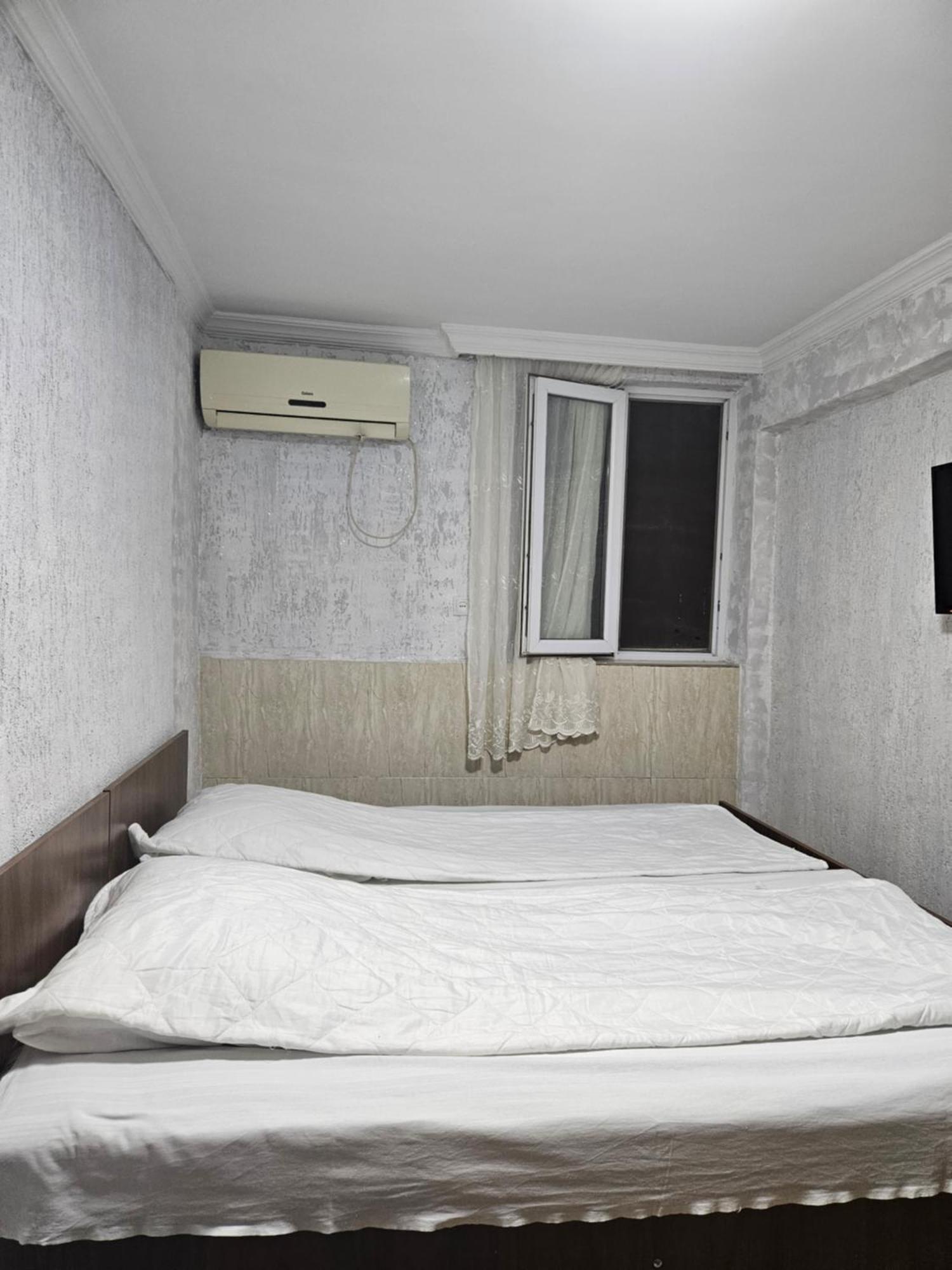 Guest House 2 Floor Батумі Екстер'єр фото
