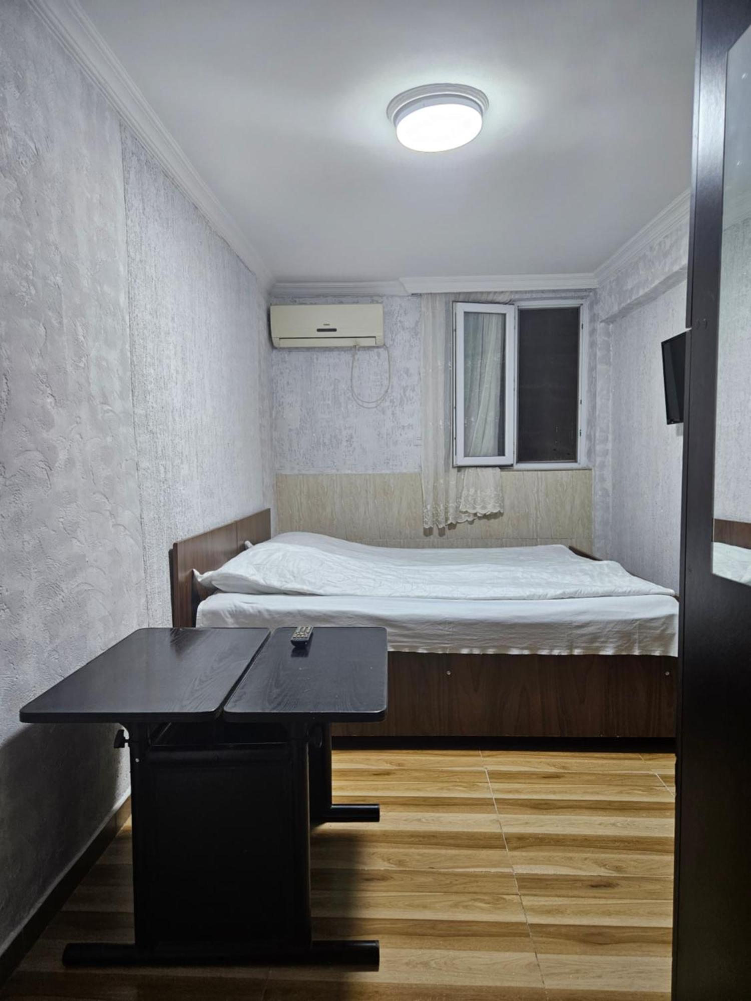 Guest House 2 Floor Батумі Екстер'єр фото