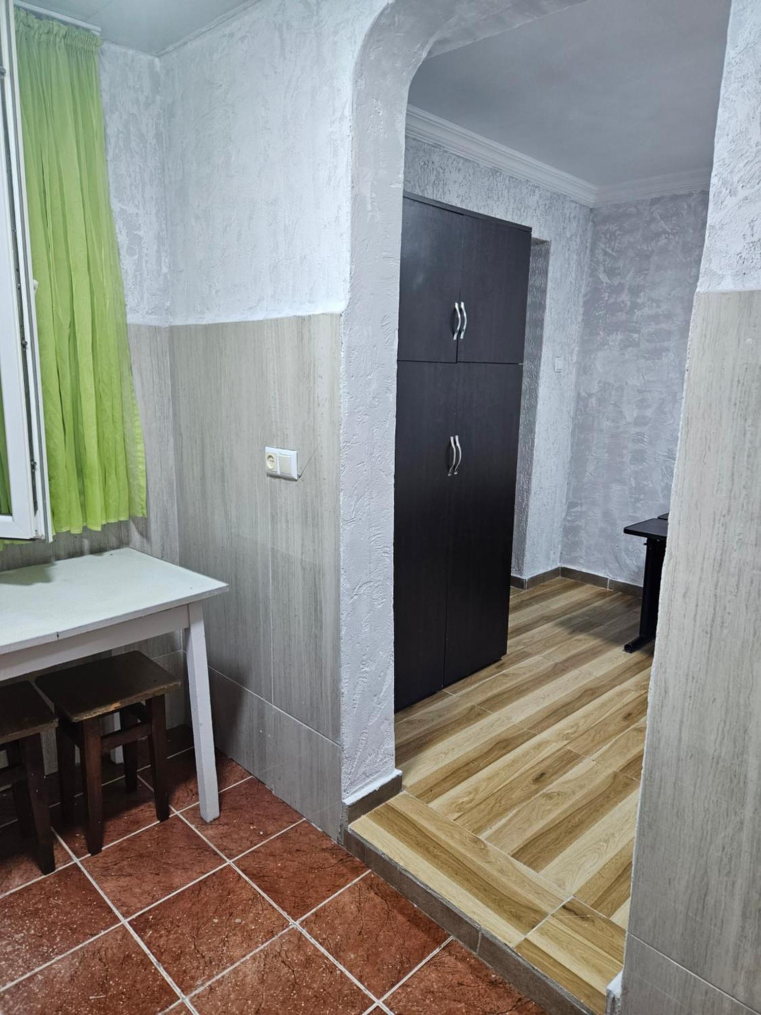 Guest House 2 Floor Батумі Екстер'єр фото