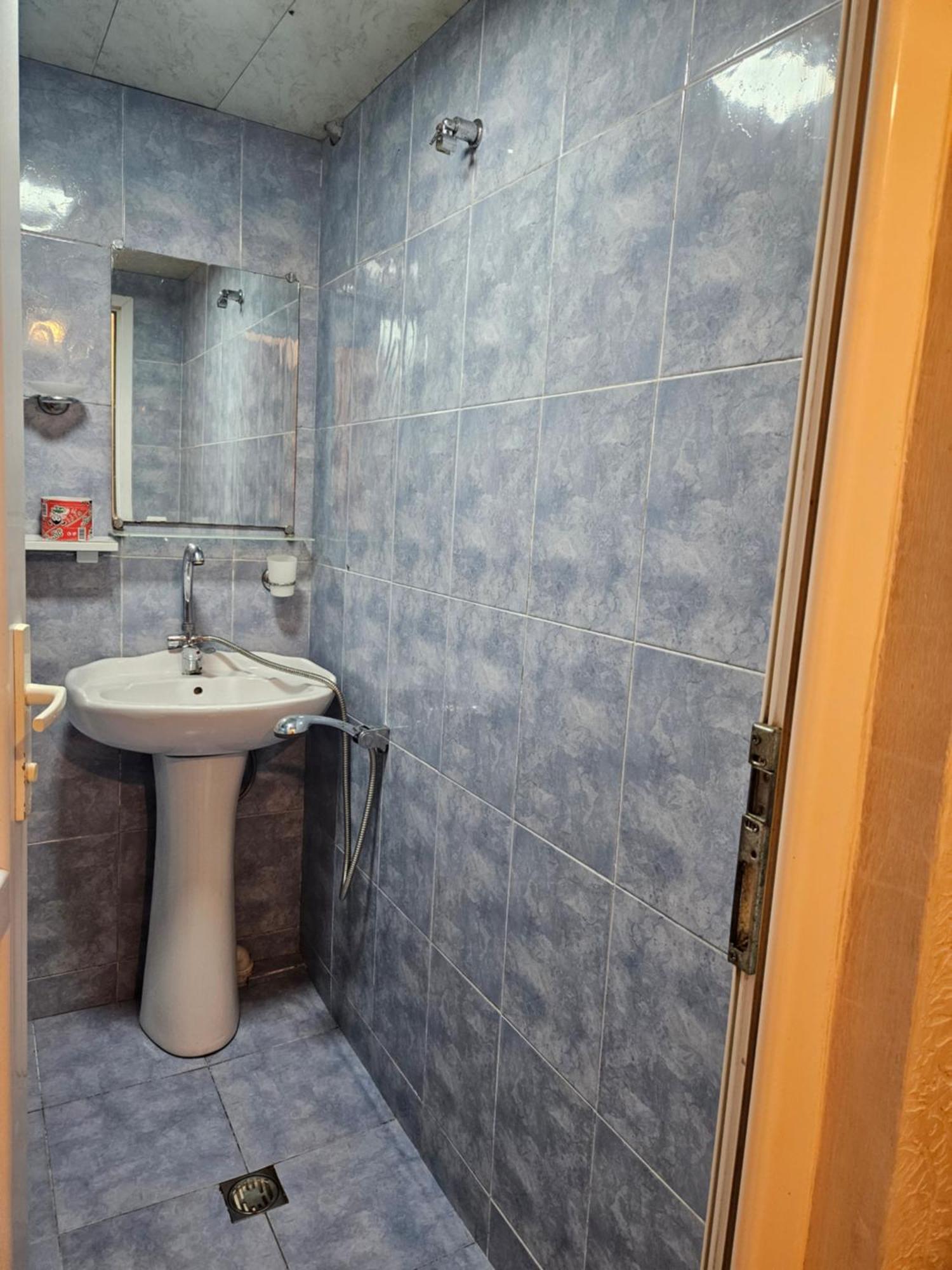 Guest House 2 Floor Батумі Екстер'єр фото