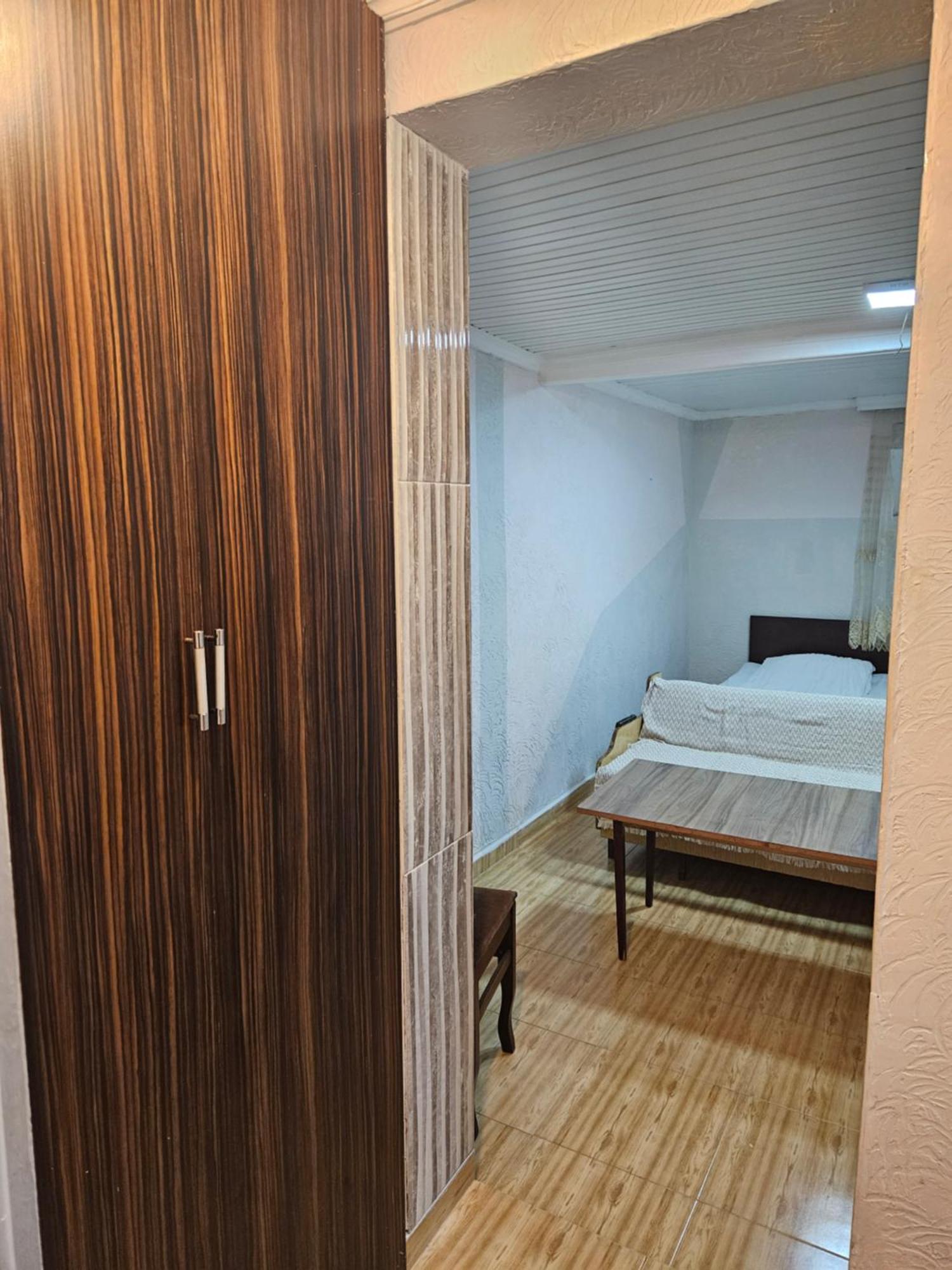 Guest House 2 Floor Батумі Екстер'єр фото