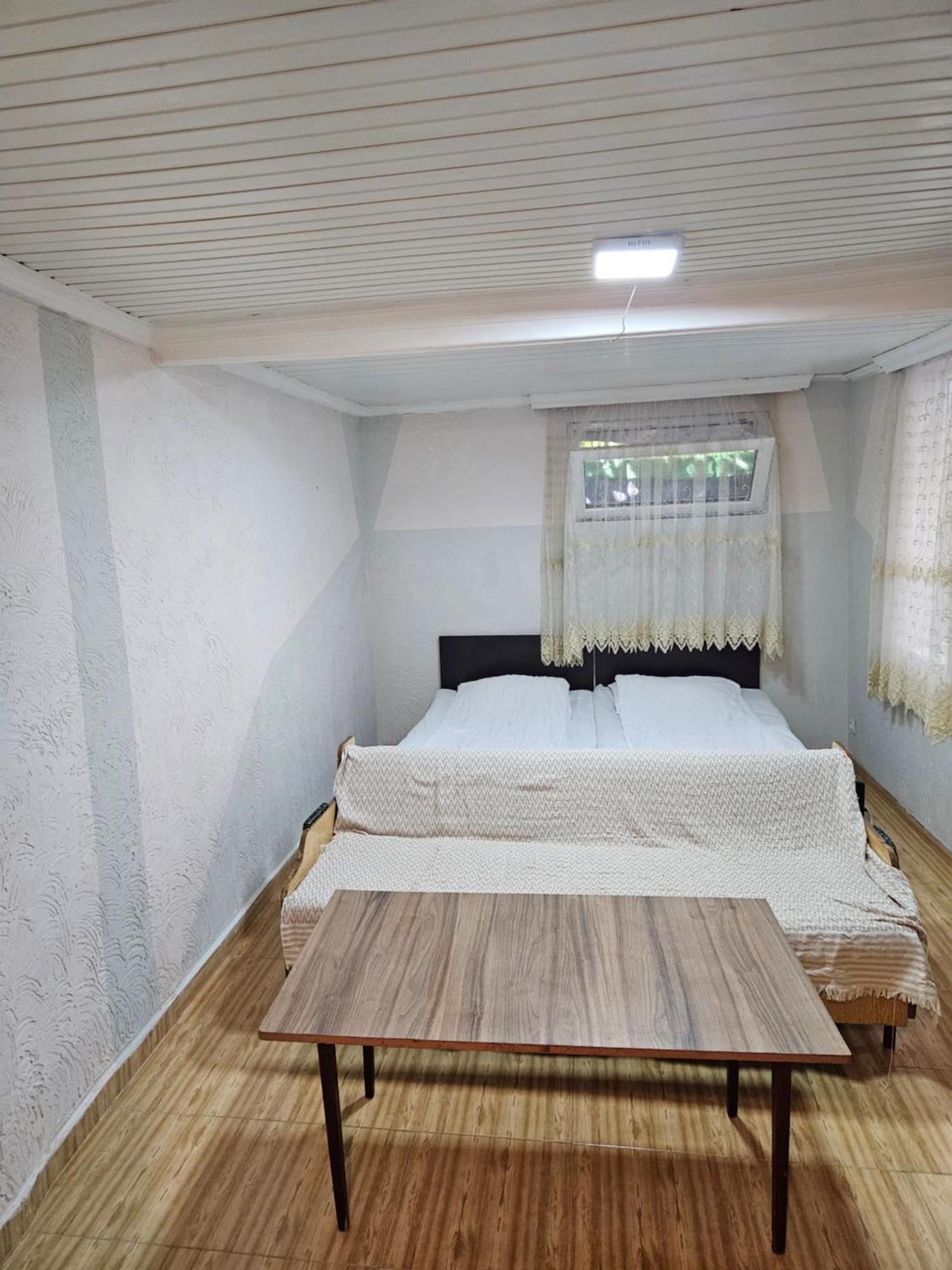 Guest House 2 Floor Батумі Екстер'єр фото
